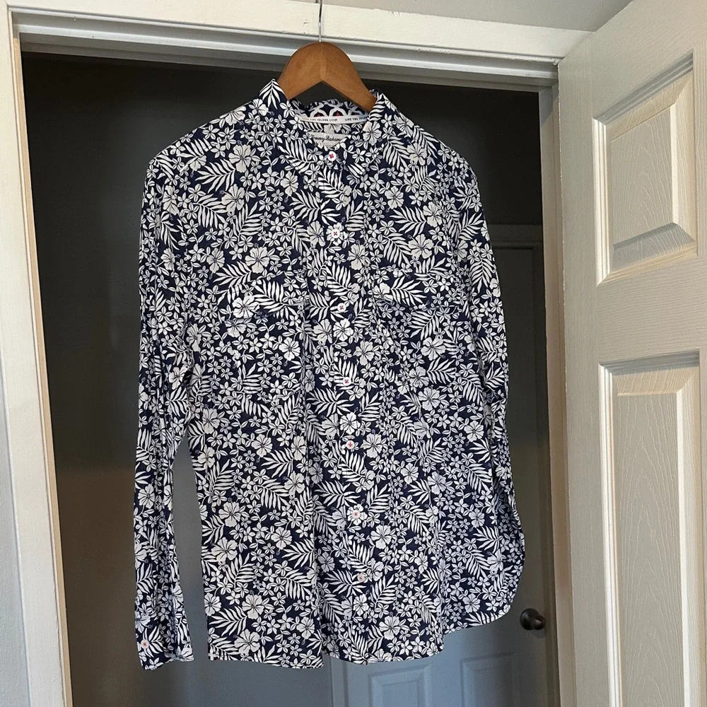 Tommy Bahama long sleeved cotton blouse - Picture 1 of 5
